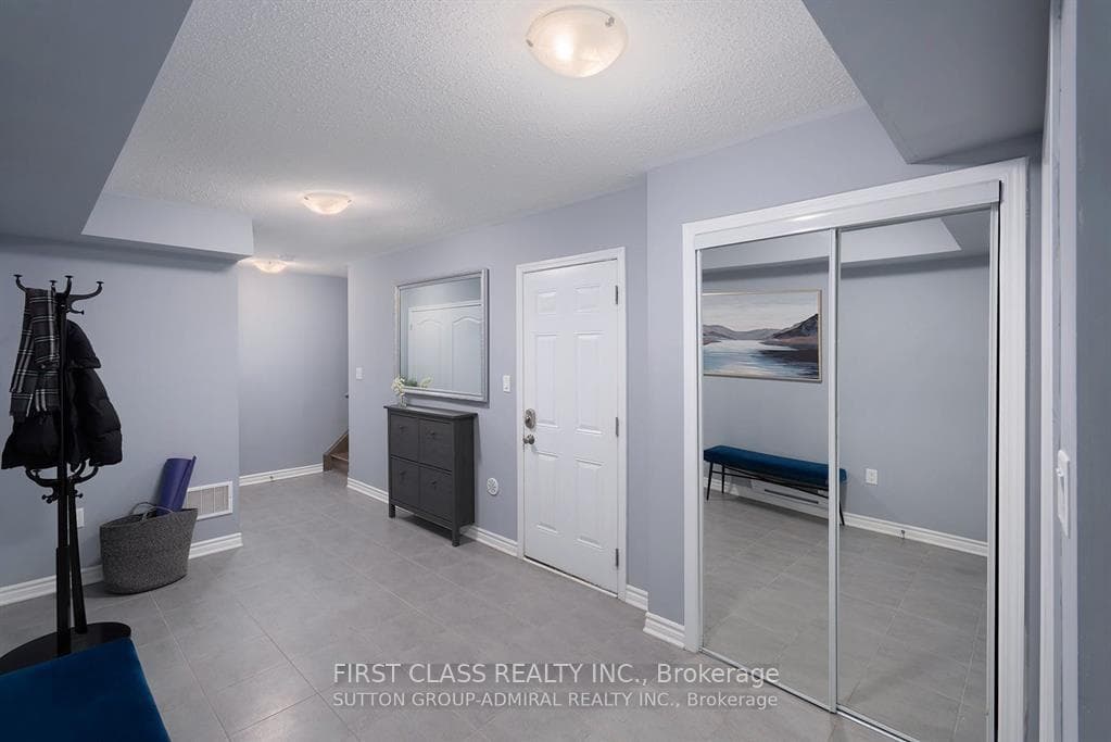 70 Minlow Way photo 3