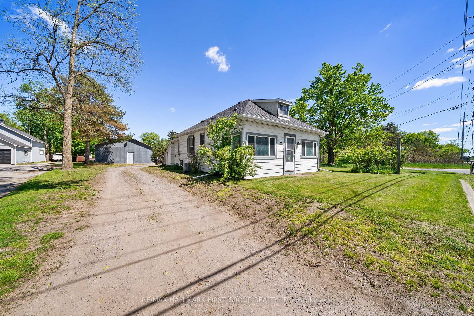 Welcome to 15161 Highway 48