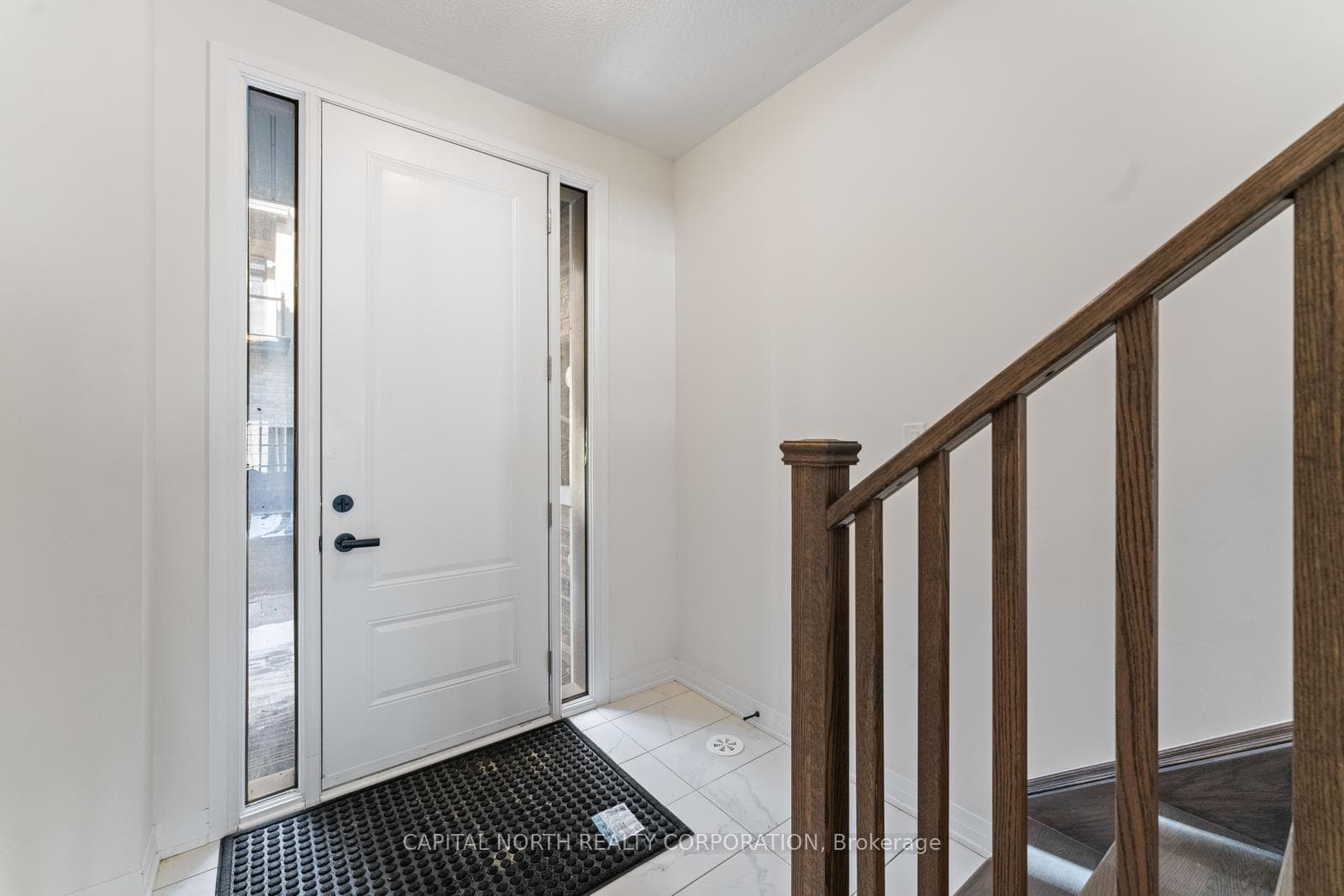 79 De La Roche Drive photo 3