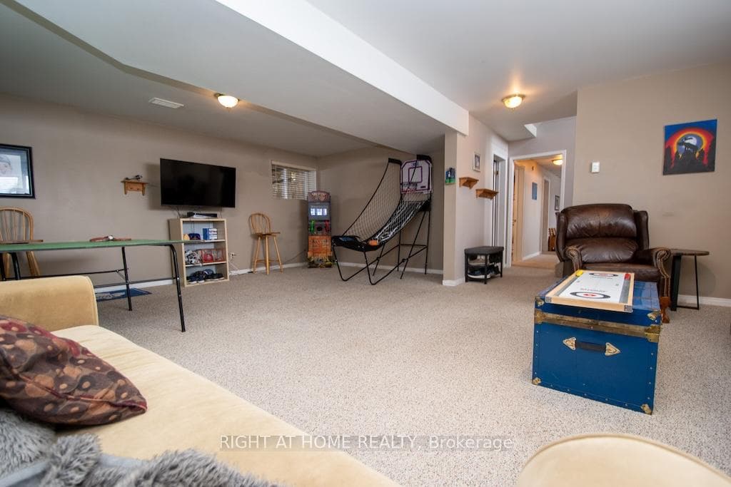 10 Kalman Drive photo 29