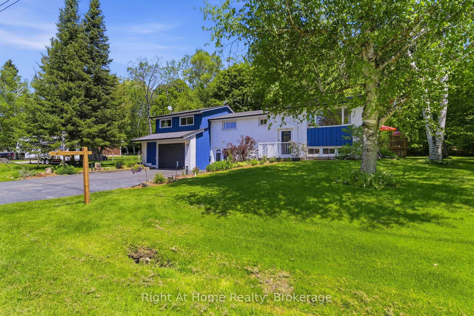 21 Nonquon Drive photo 3