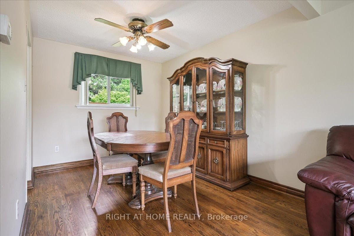 12 Eldon Court photo 12