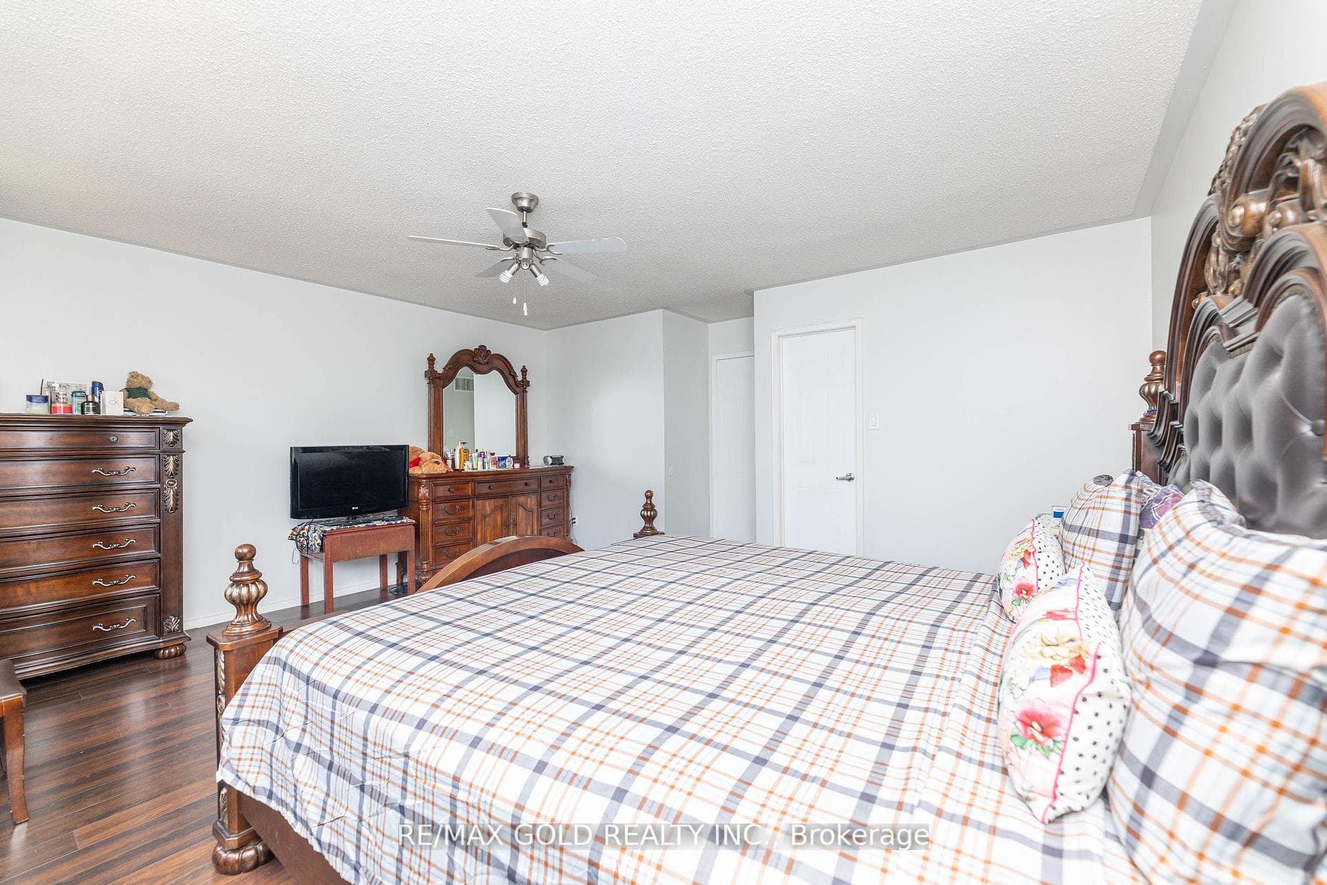 124 Kenwood Drive photo 16