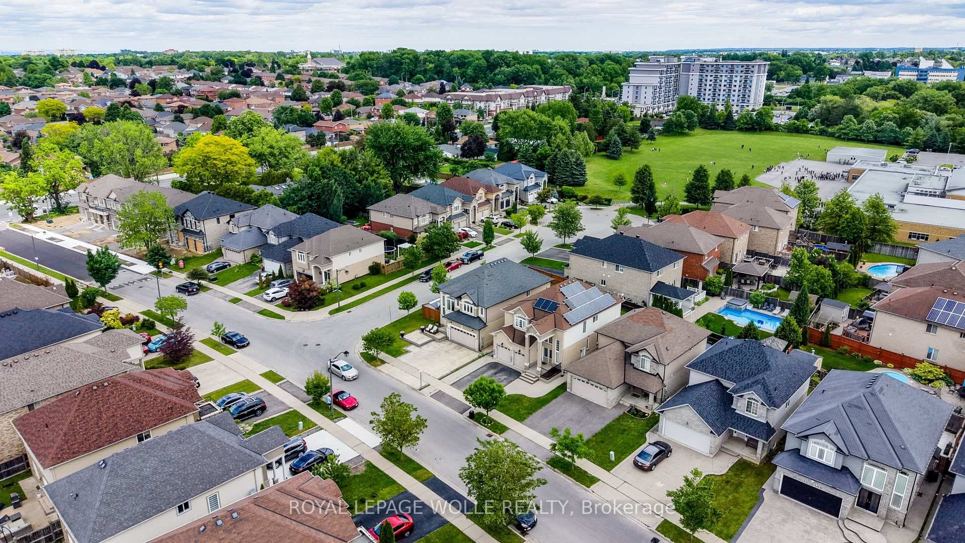 37 Davinci Boulevard photo 46