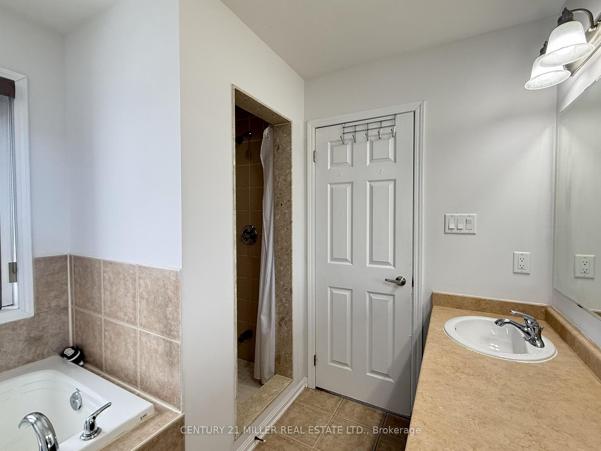 110 Gladys Clarkson Drive photo 15