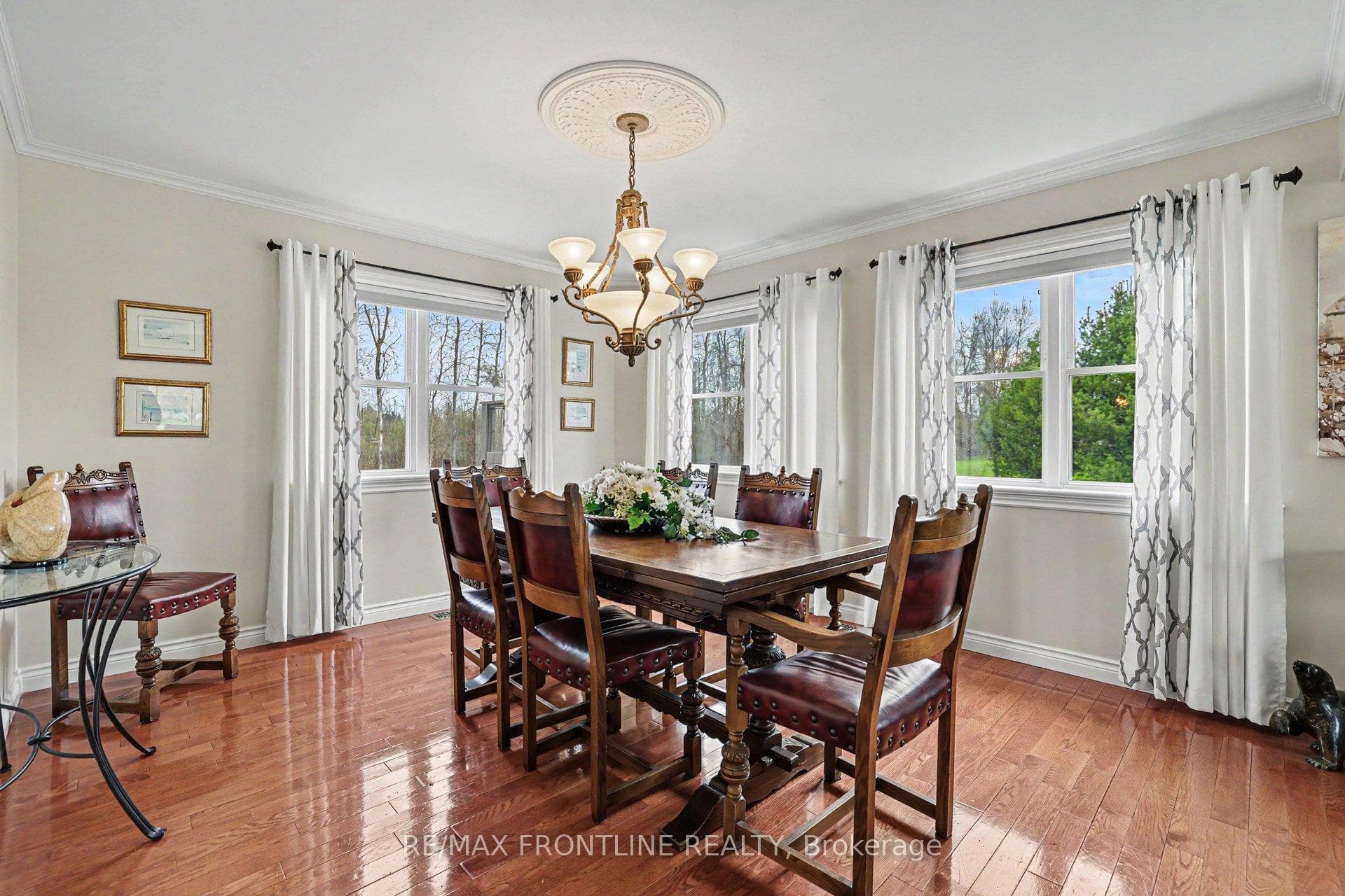 146 Orchard Crescent photo 10