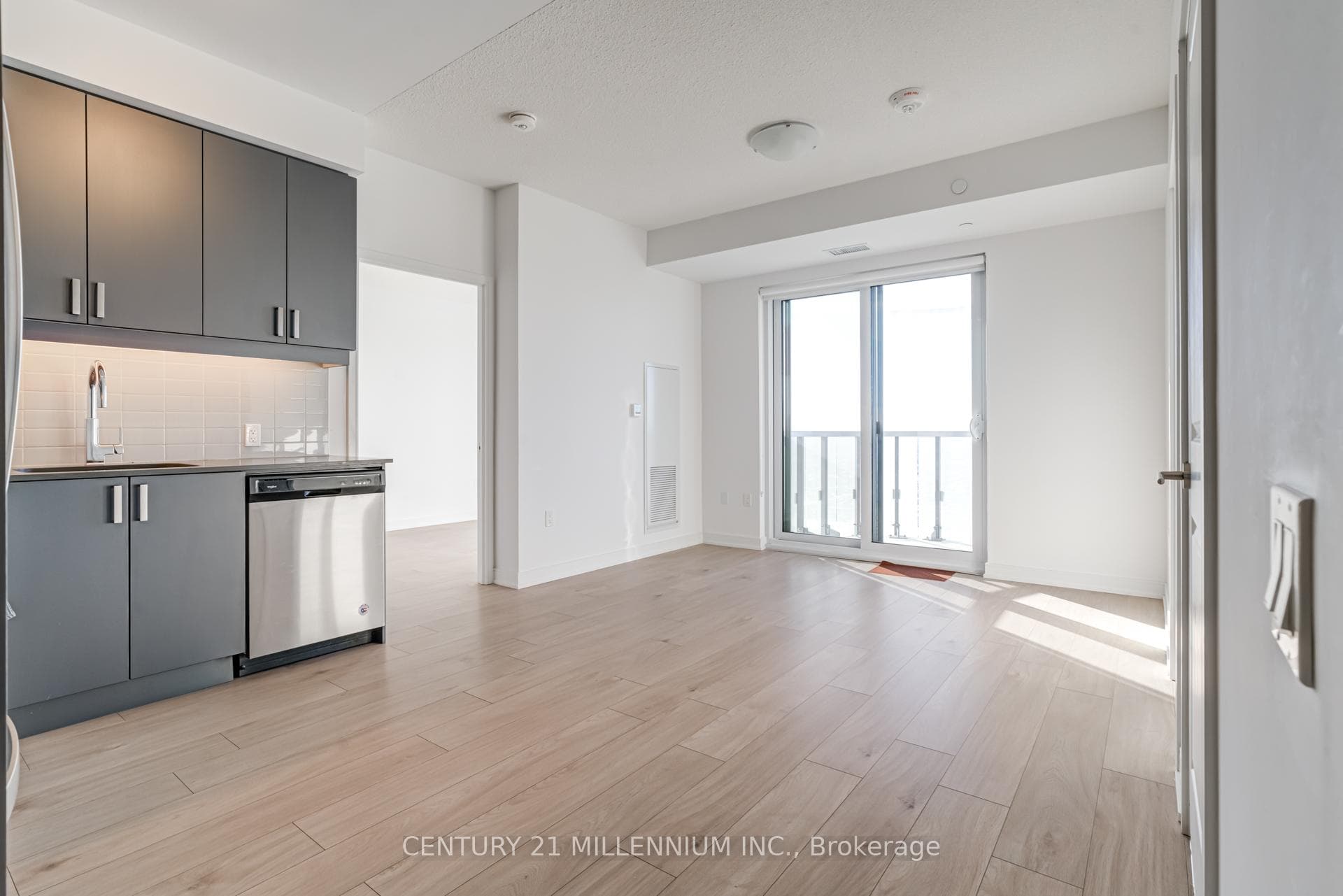 8 Nahani Way Unit 3408 photo 4