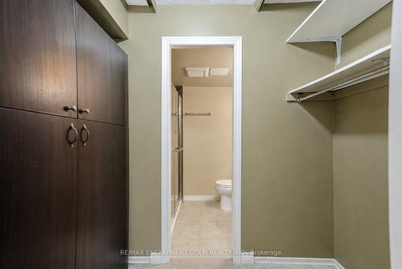 7 Gale Crescent Unit B3 photo 13