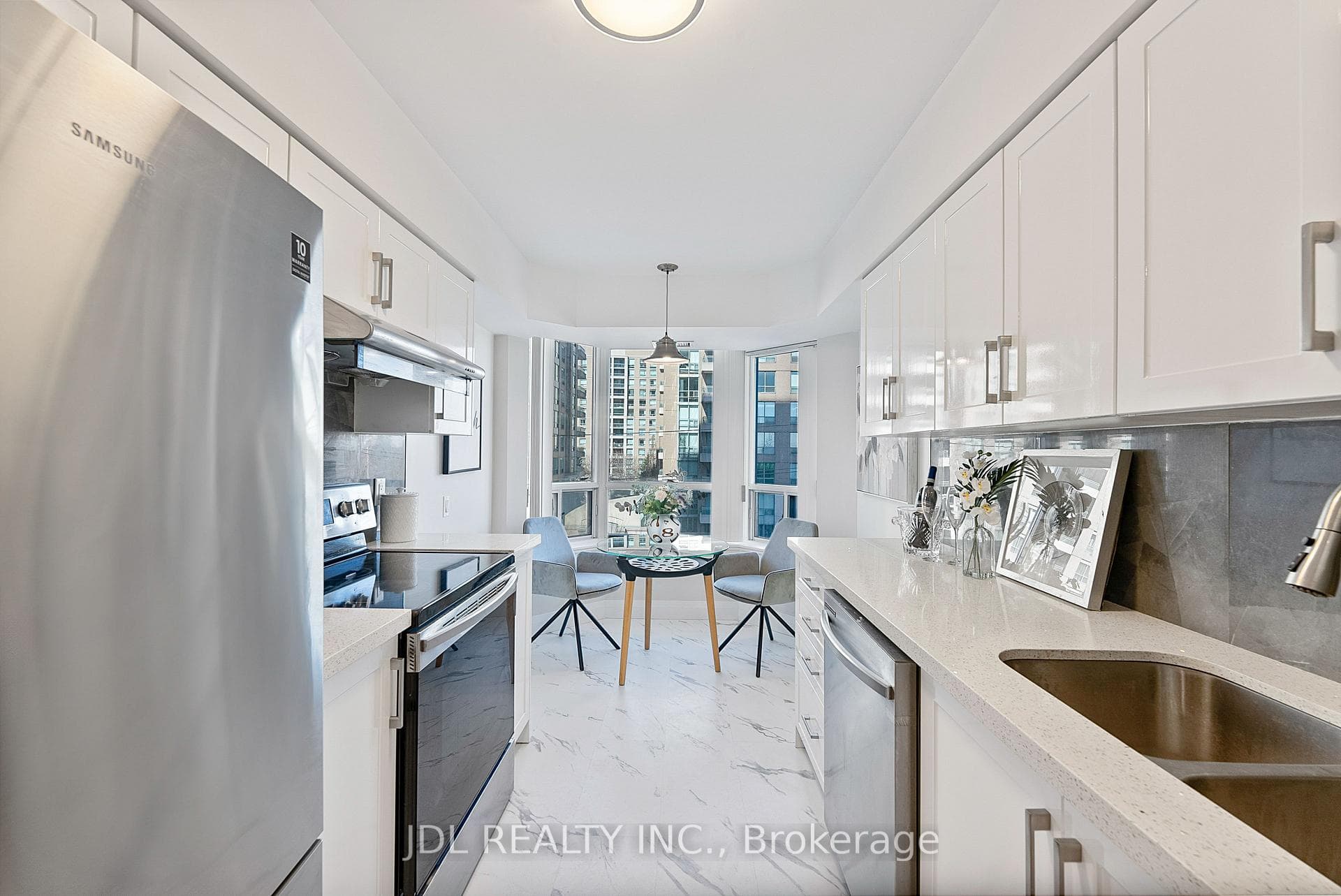 Fully renovated kitchen