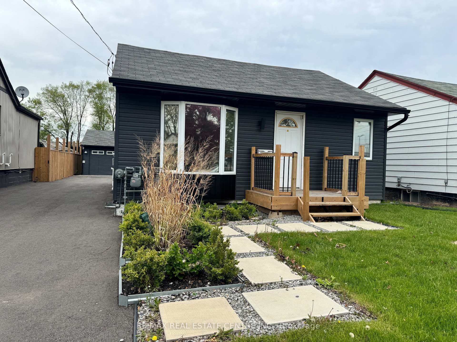 43 Mahony Avenue Unit 2 photo 1