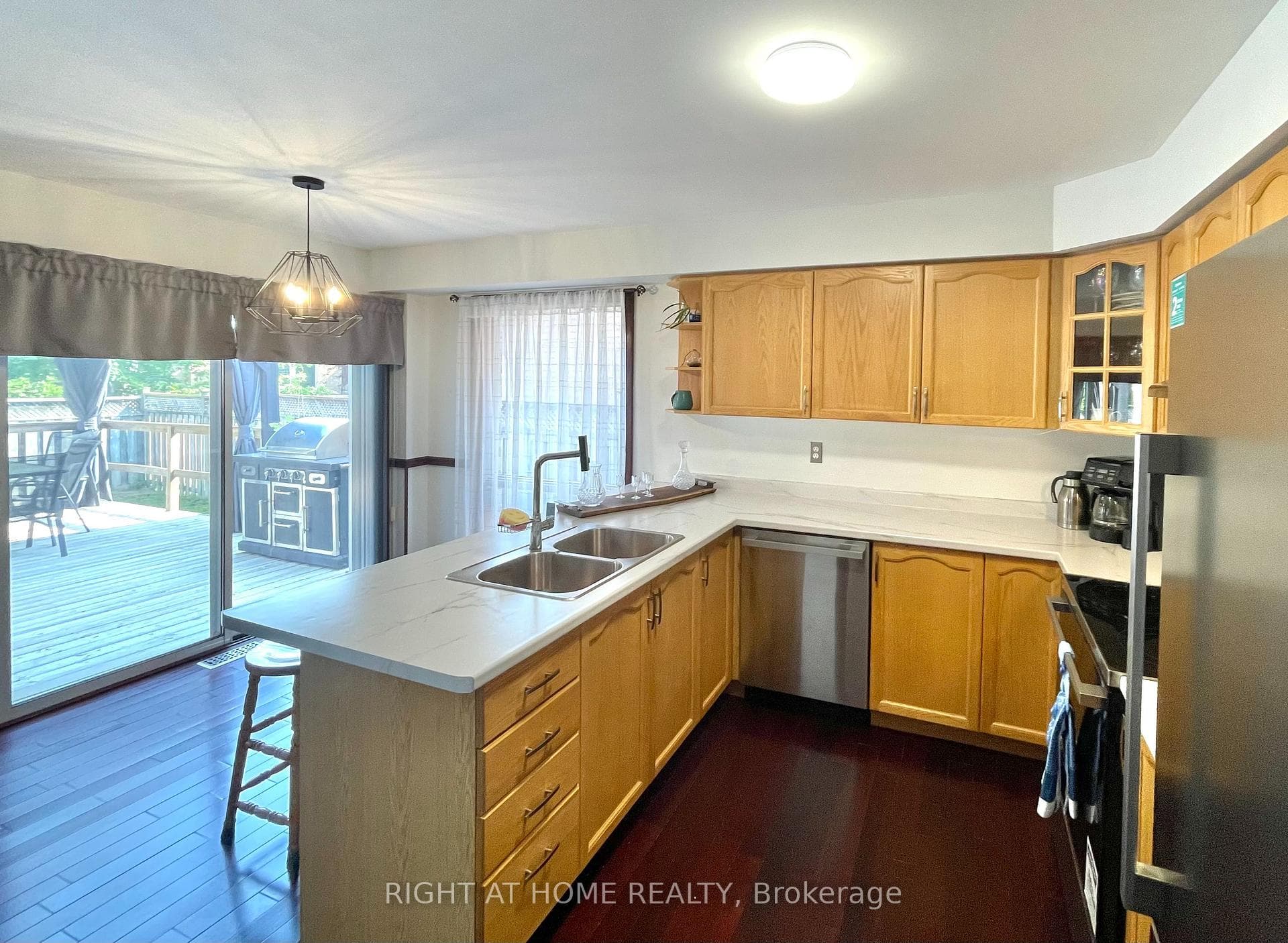 2245 Shadetree Avenue photo 4