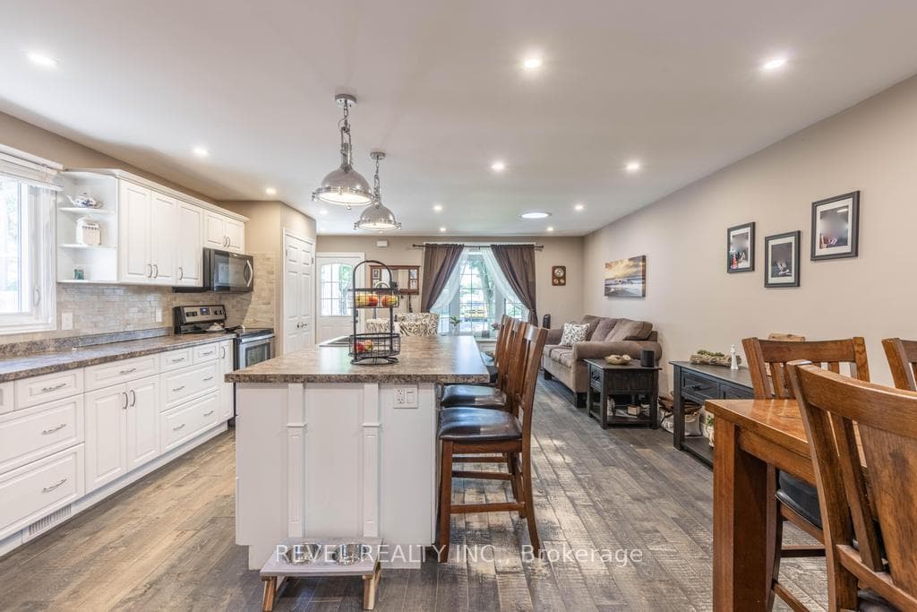 95 Chapel Hill Crescent photo 8