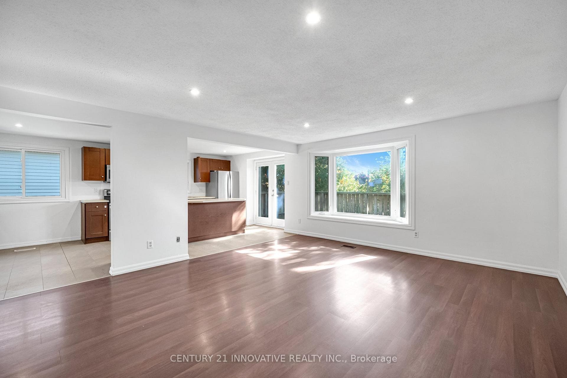 63 Wheatfield Crescent photo 6