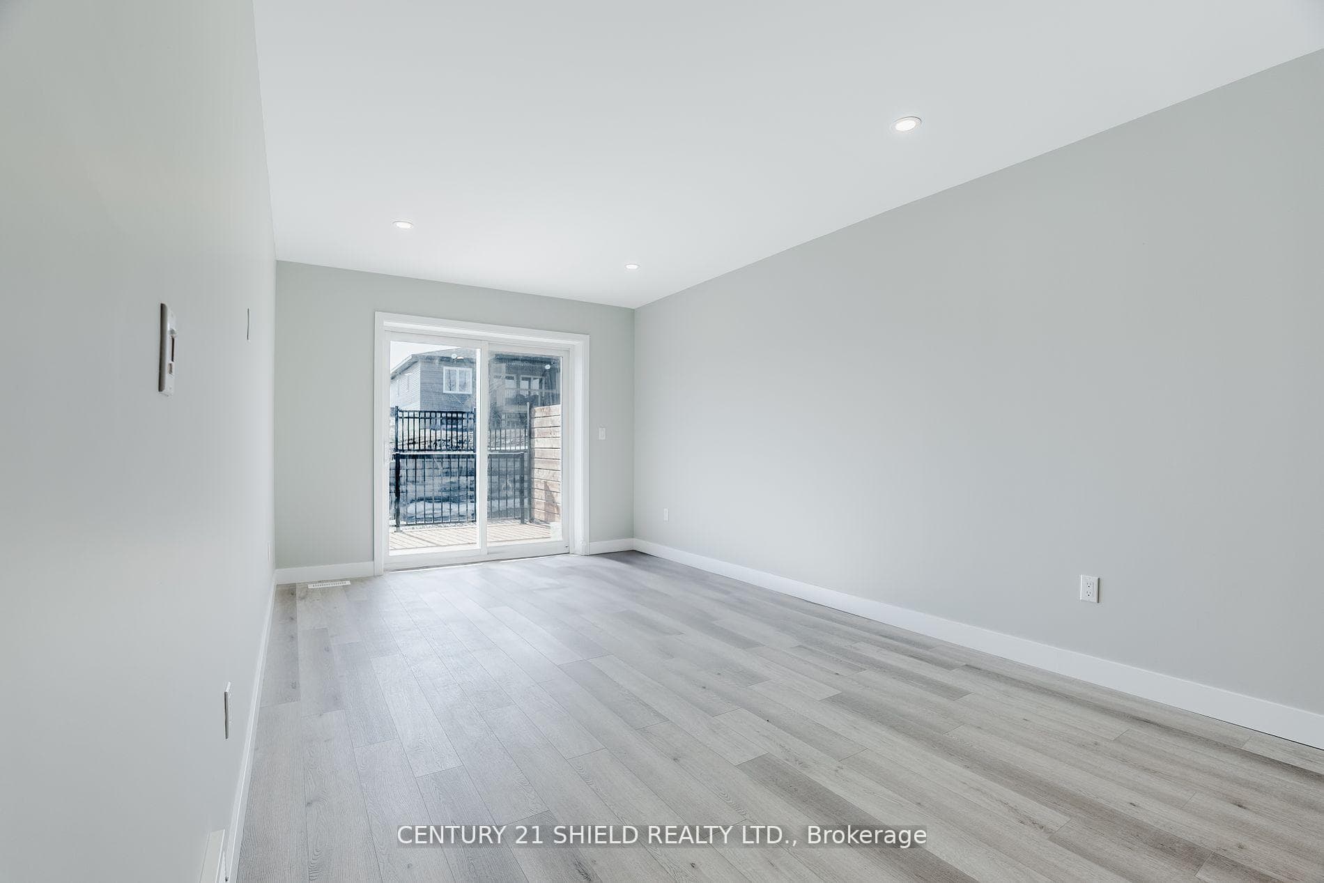 6 Erindale Lane photo 15