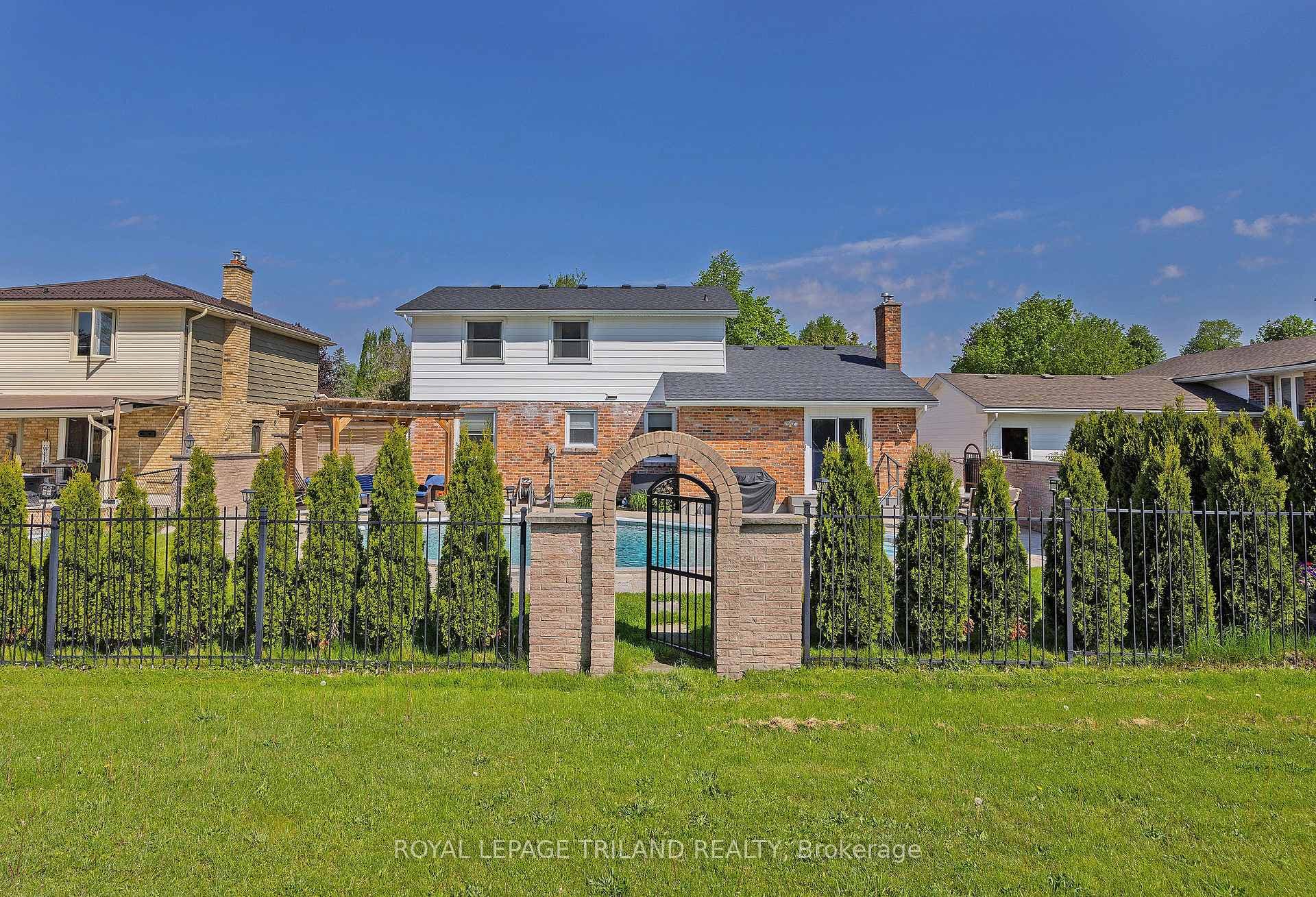 1402 Hastings Drive photo 42