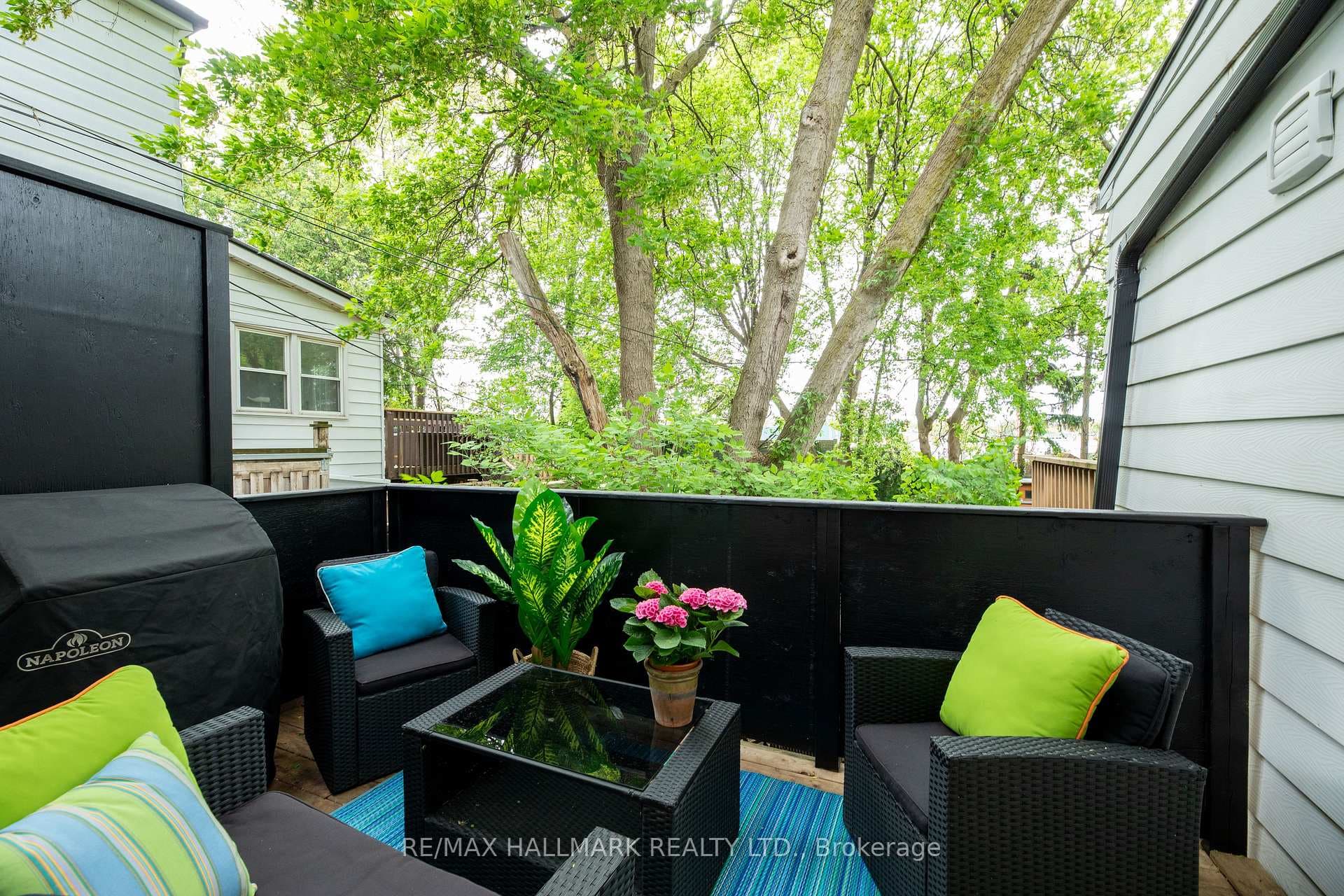 39 Seymour Avenue photo 34