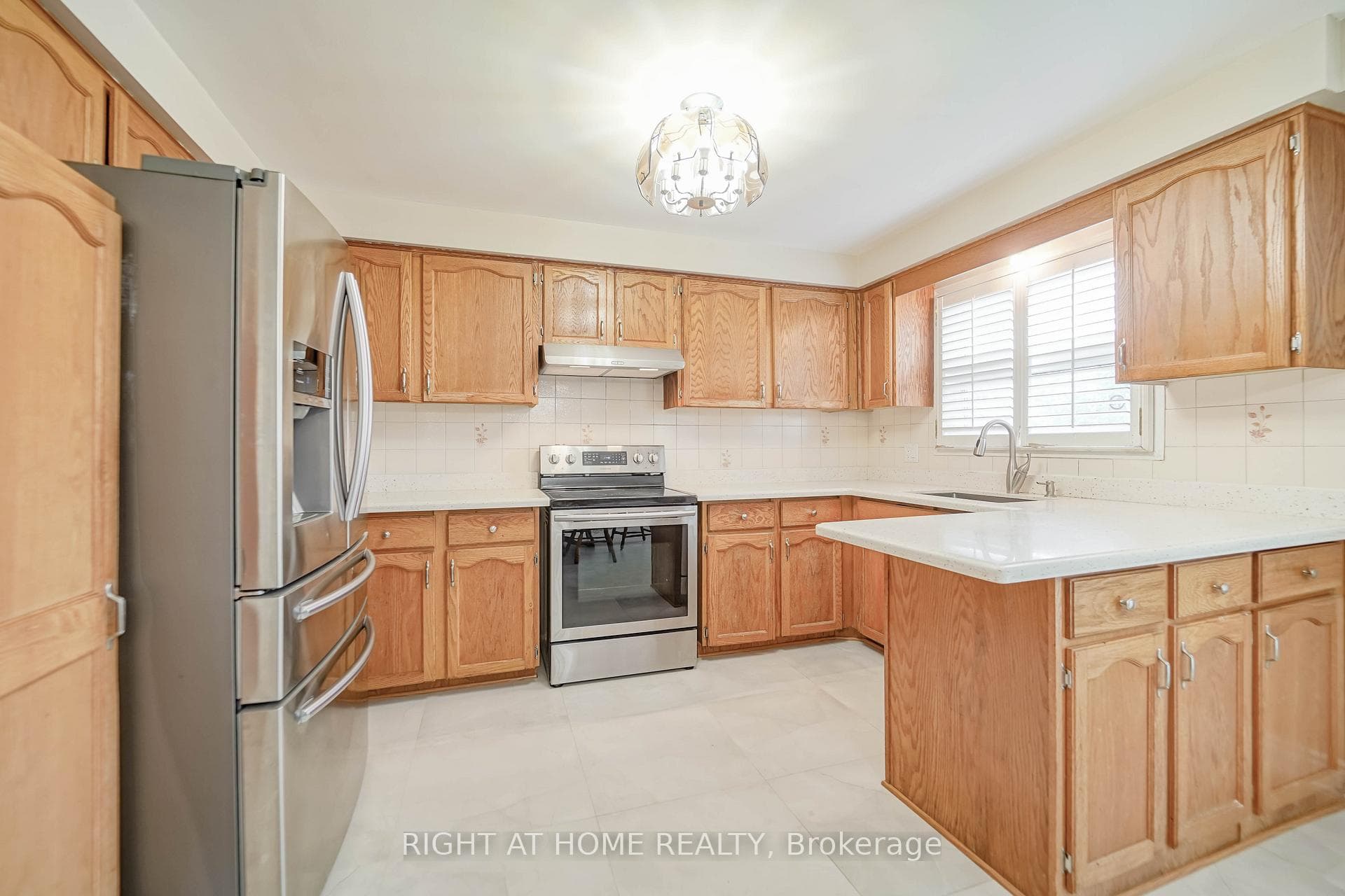 2 Lapworth Crescent photo 10