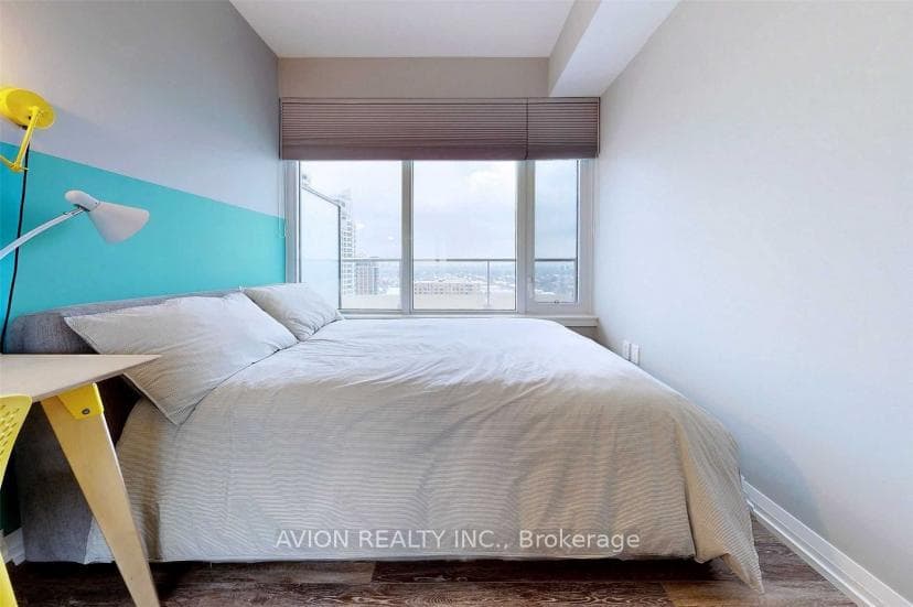 75 Canterbury Place Unit 2002 photo 15