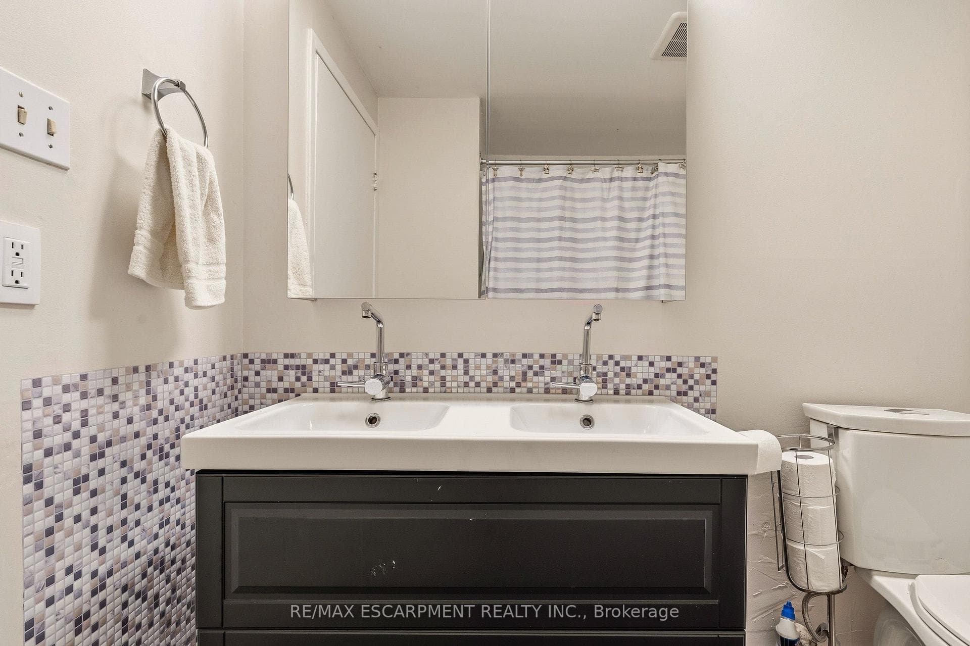 23 WATSONS Lane Unit 6 photo 29