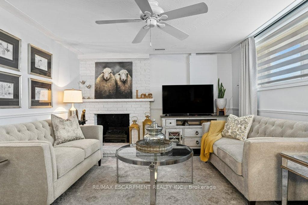 9793 Dickenson Road photo 26