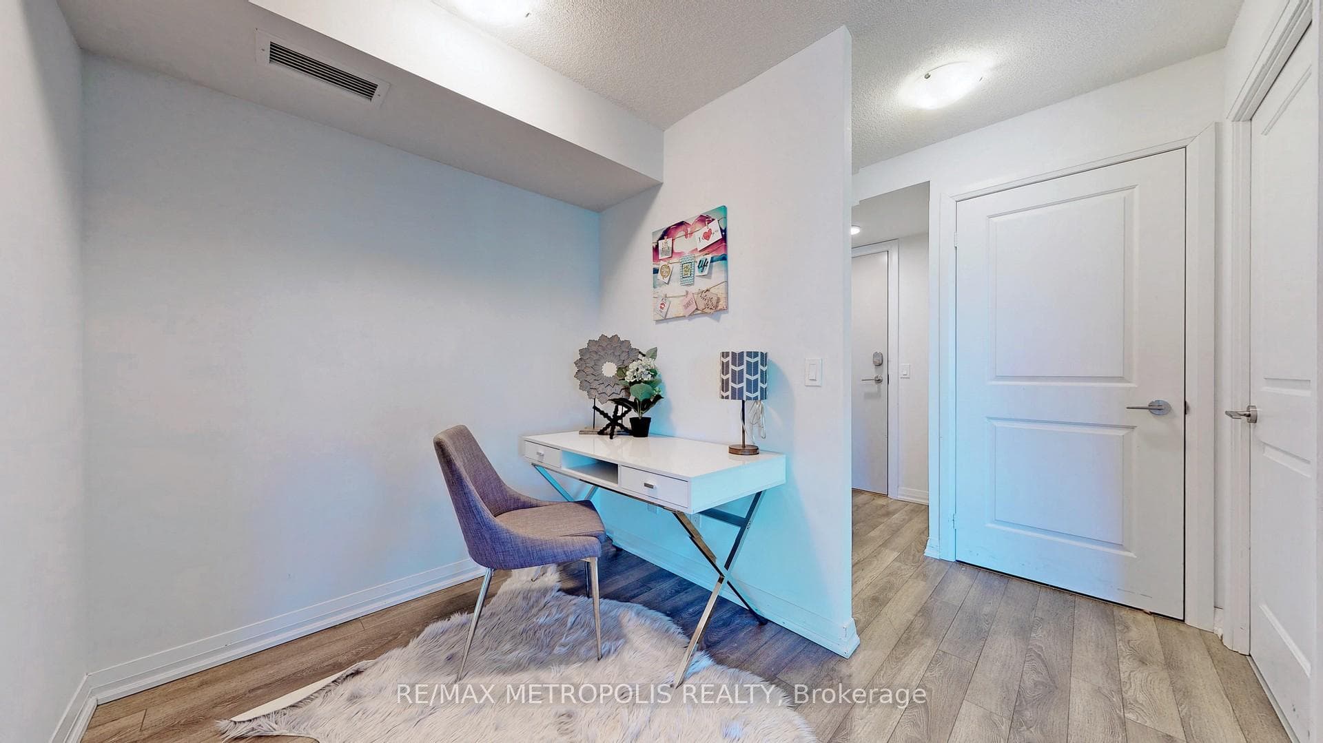 30 Meadowglen Place Unit 2405 photo 26
