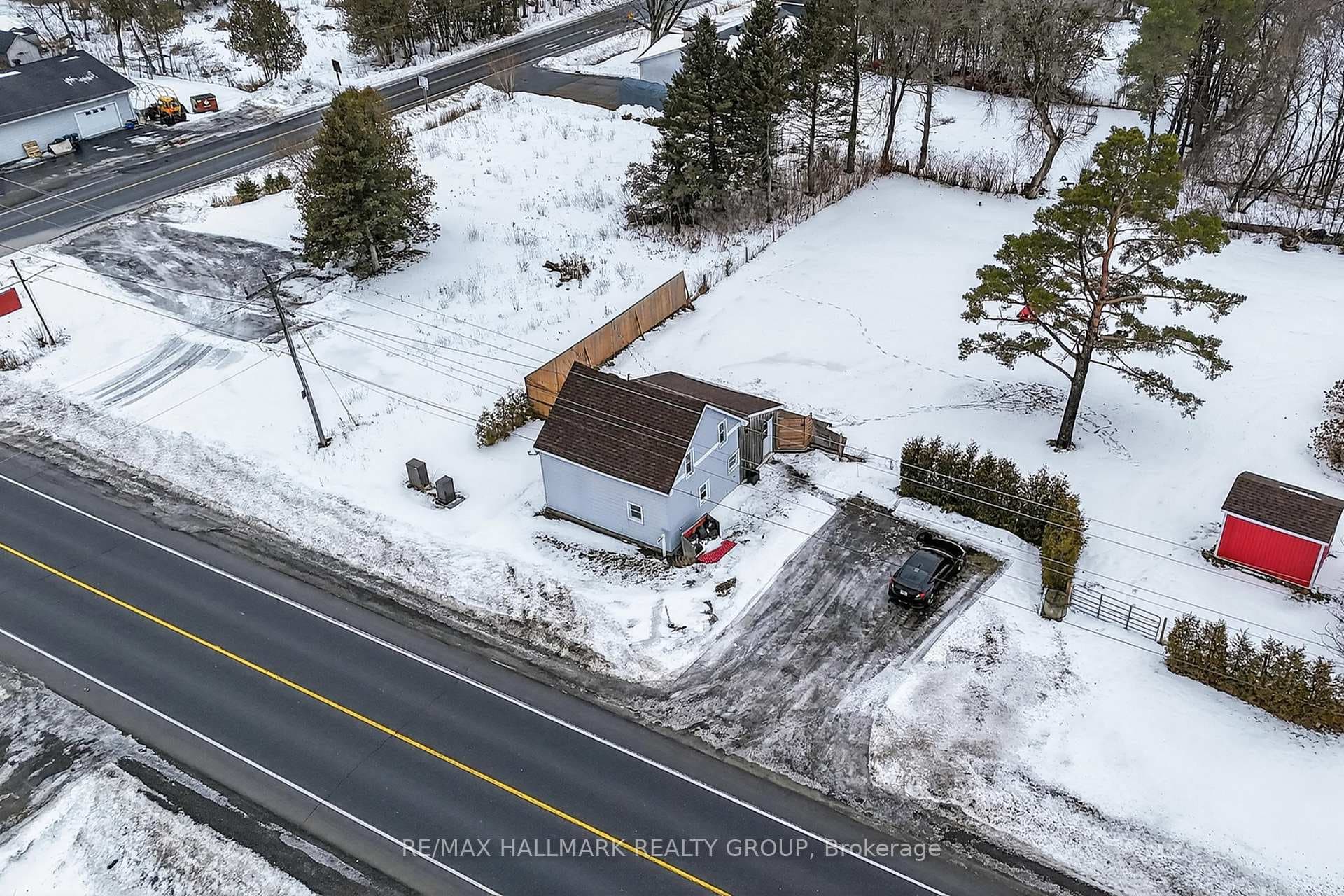 633 Russell Road photo 40