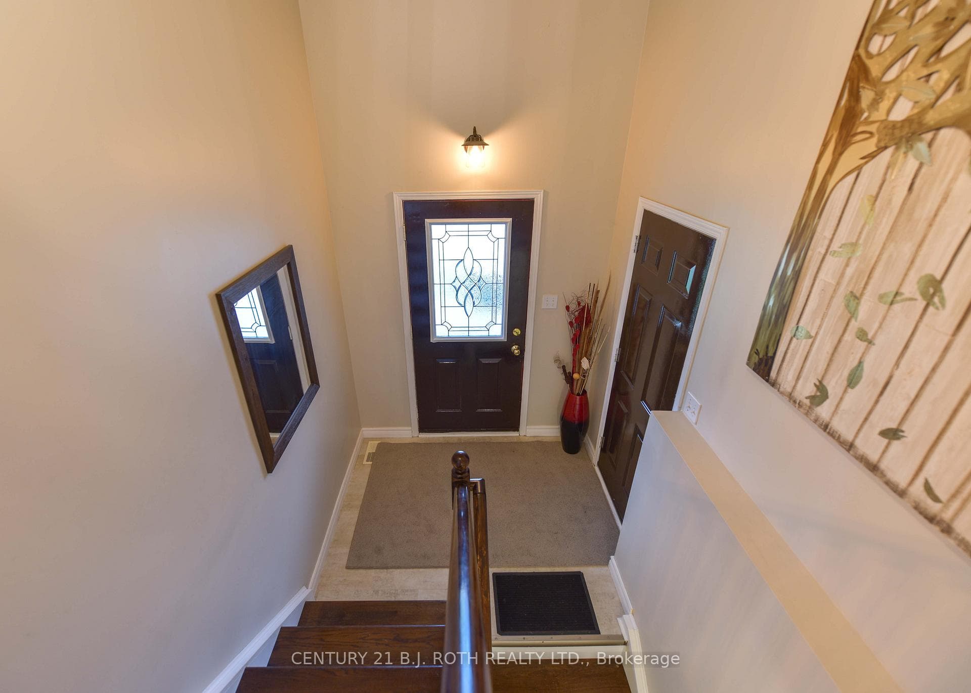 51 Courtney Crescent photo 22