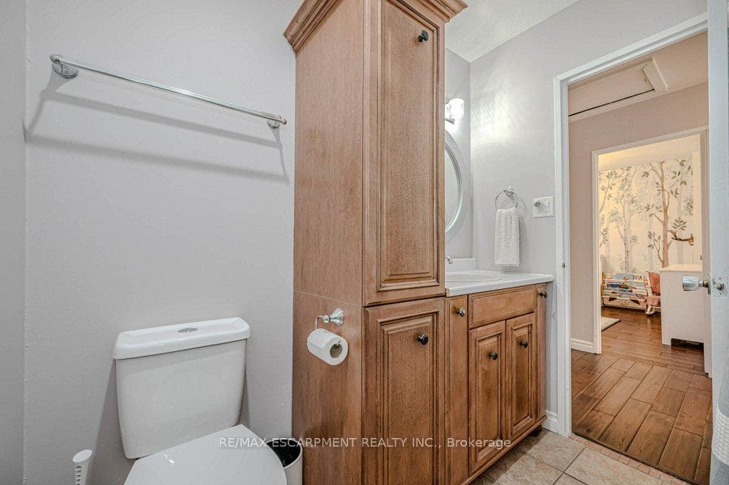 1268 Consort Crescent photo 22