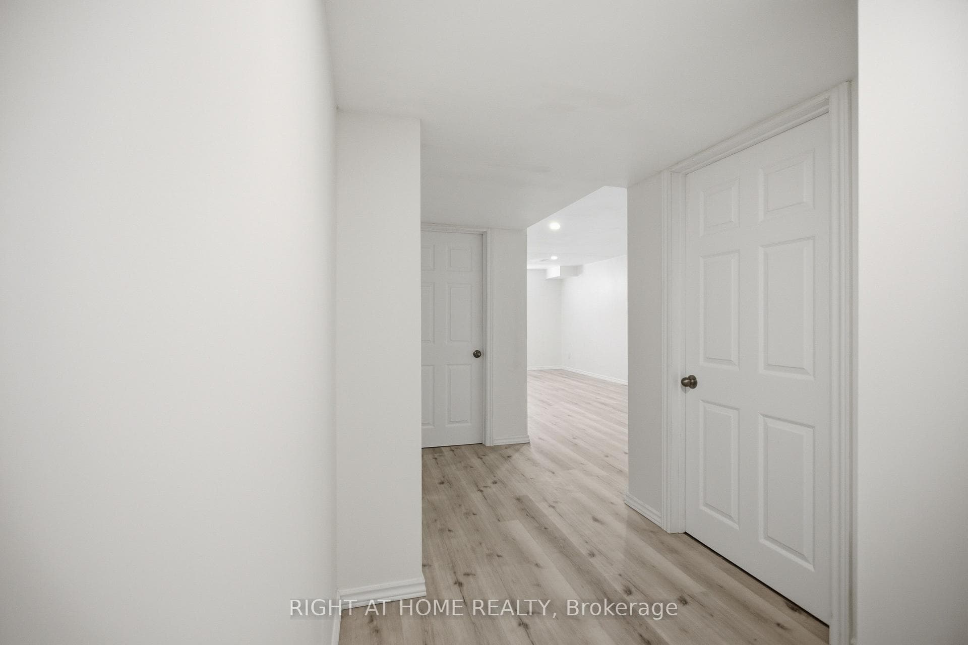 644 Kilbirnie Drive photo 37