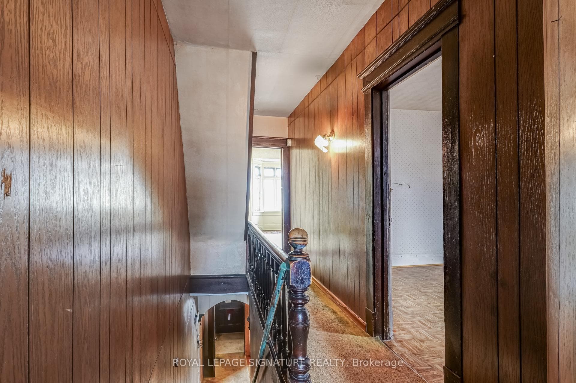 214 Broadview Avenue photo 11