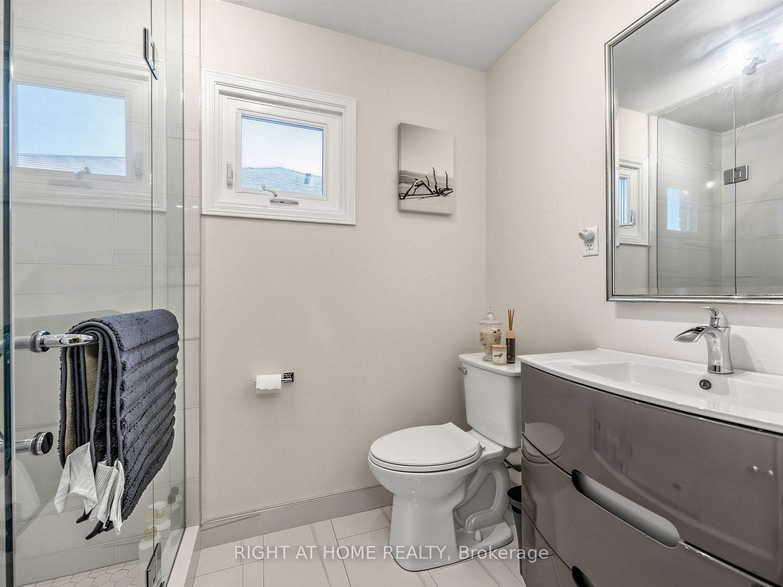 4236 Credit Pointe Drive photo 12