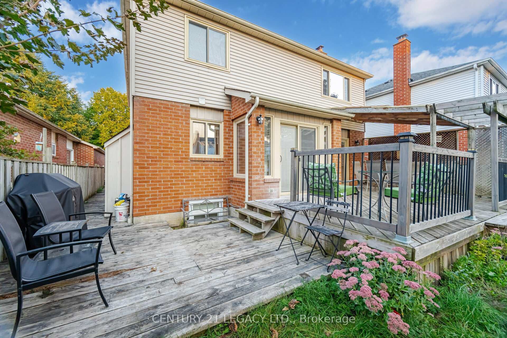 8 Kirkham Drive photo 40