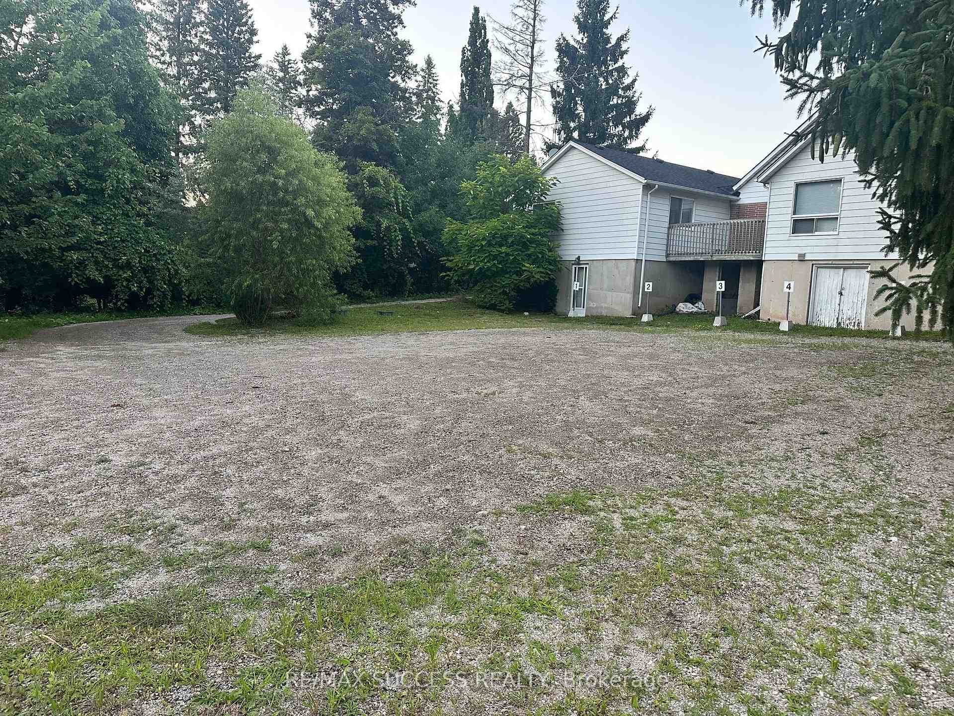 28 Brock Road Unit B photo 4