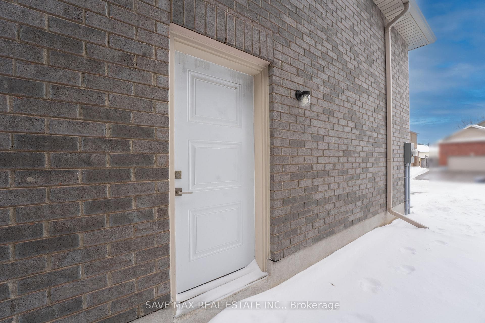 11 Peterson Street photo 32