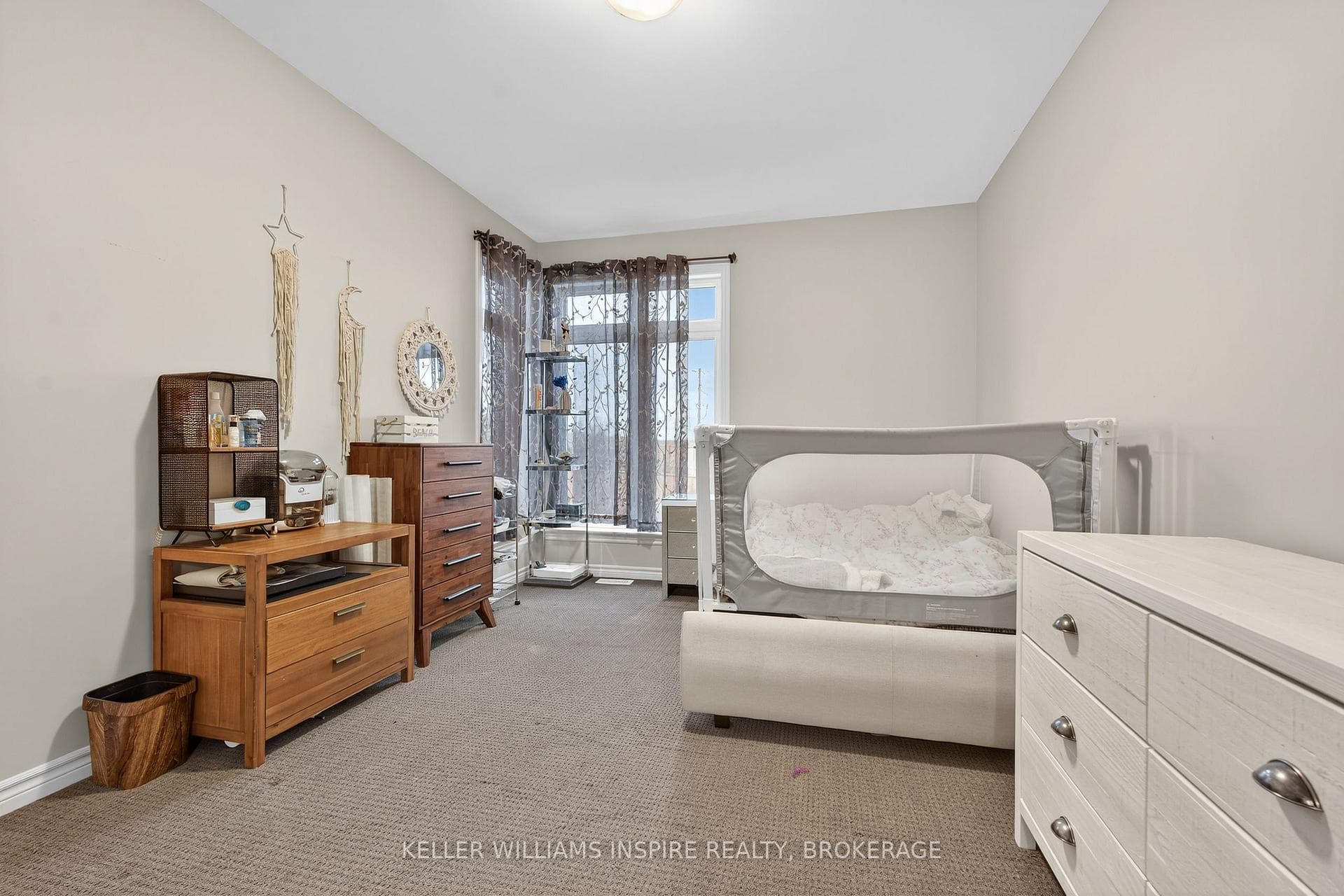 1305 Demers Avenue photo 16