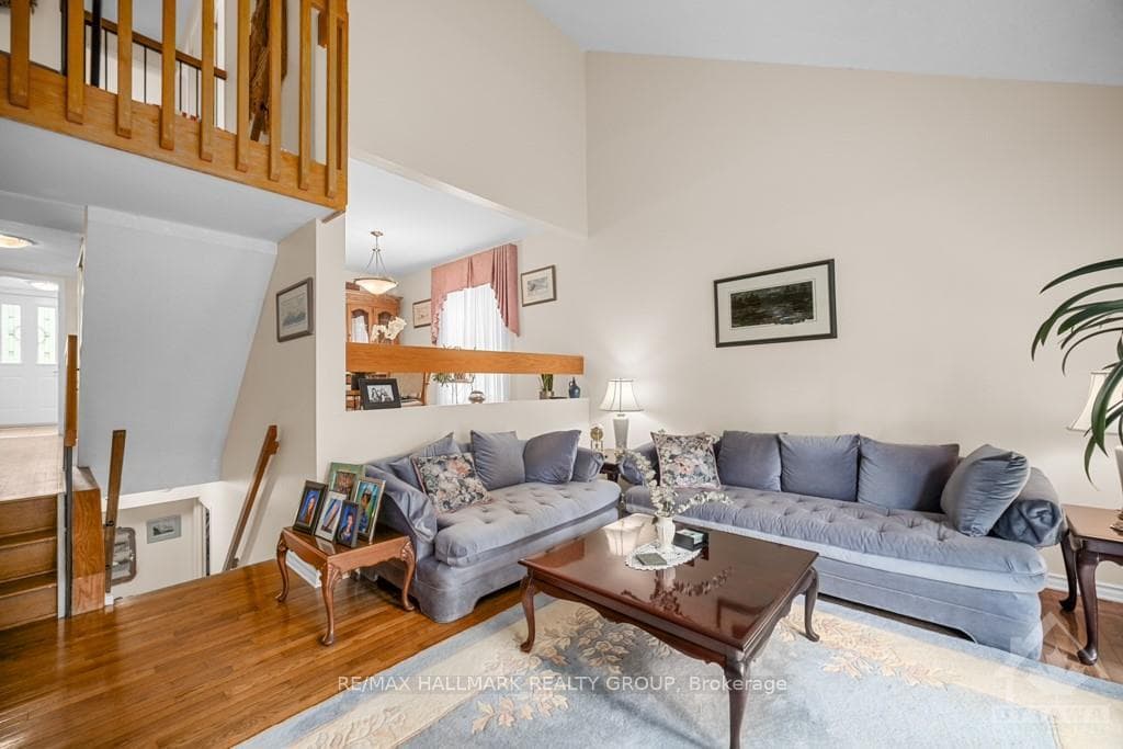 34 MELVILLE Drive photo 10
