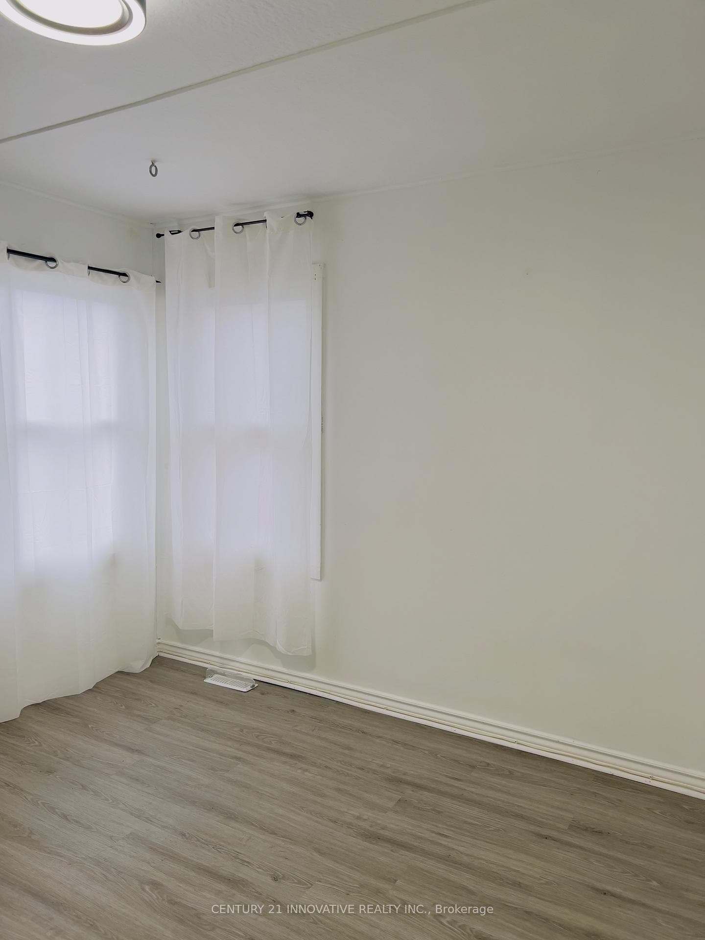1 Edward Street photo 12