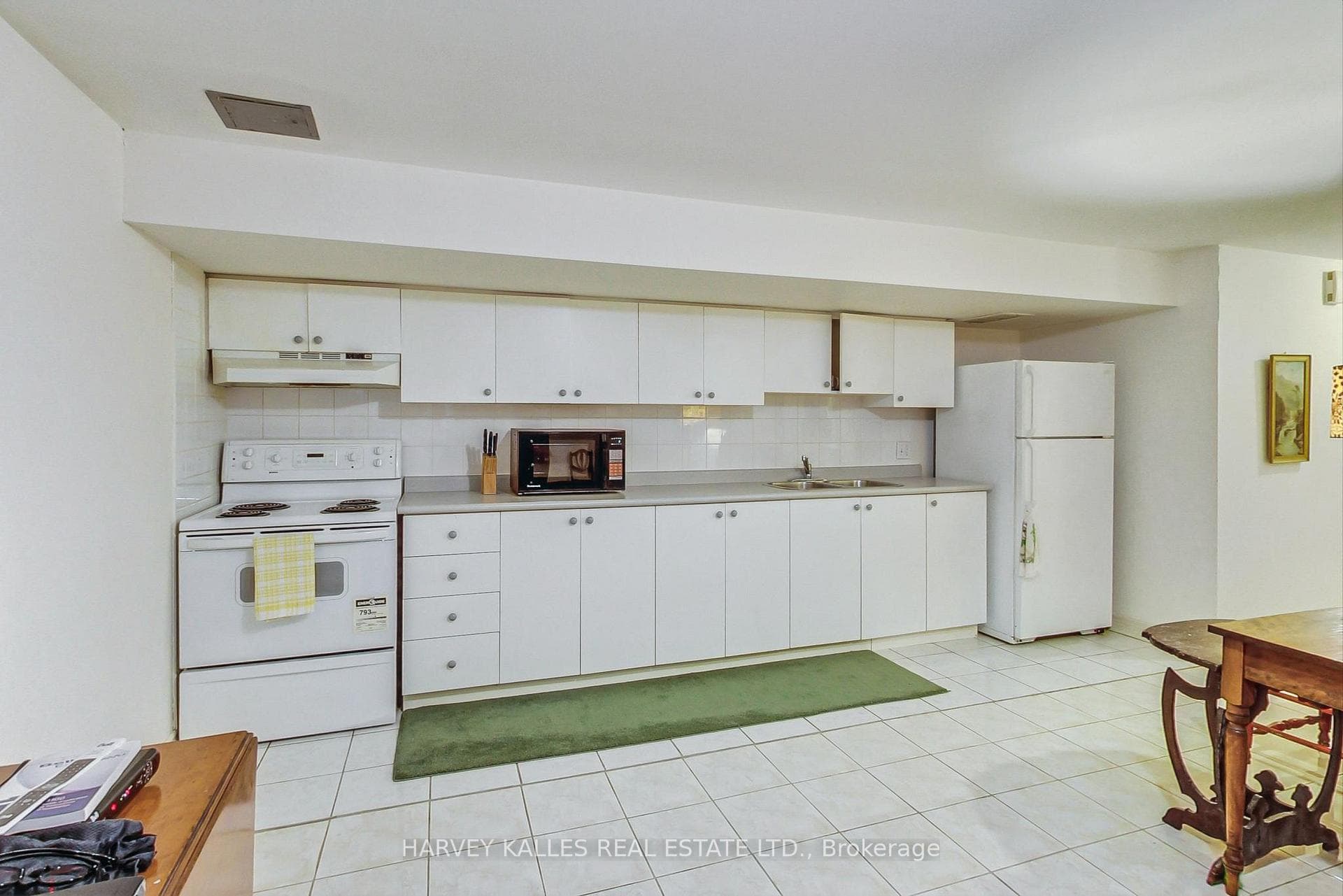 8 Fairholme Avenue photo 29