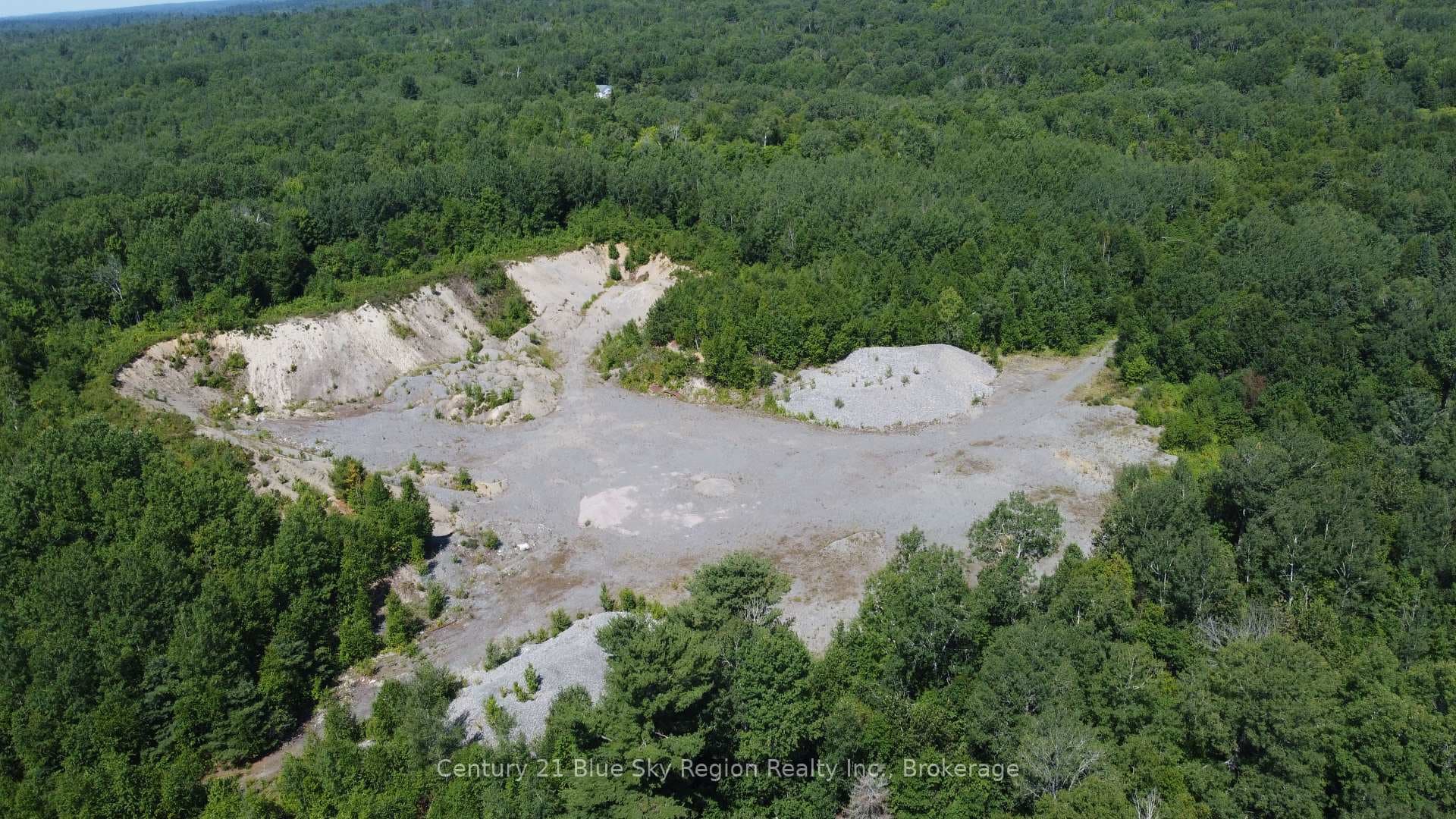 PCL 13716 Rochon Road photo 2