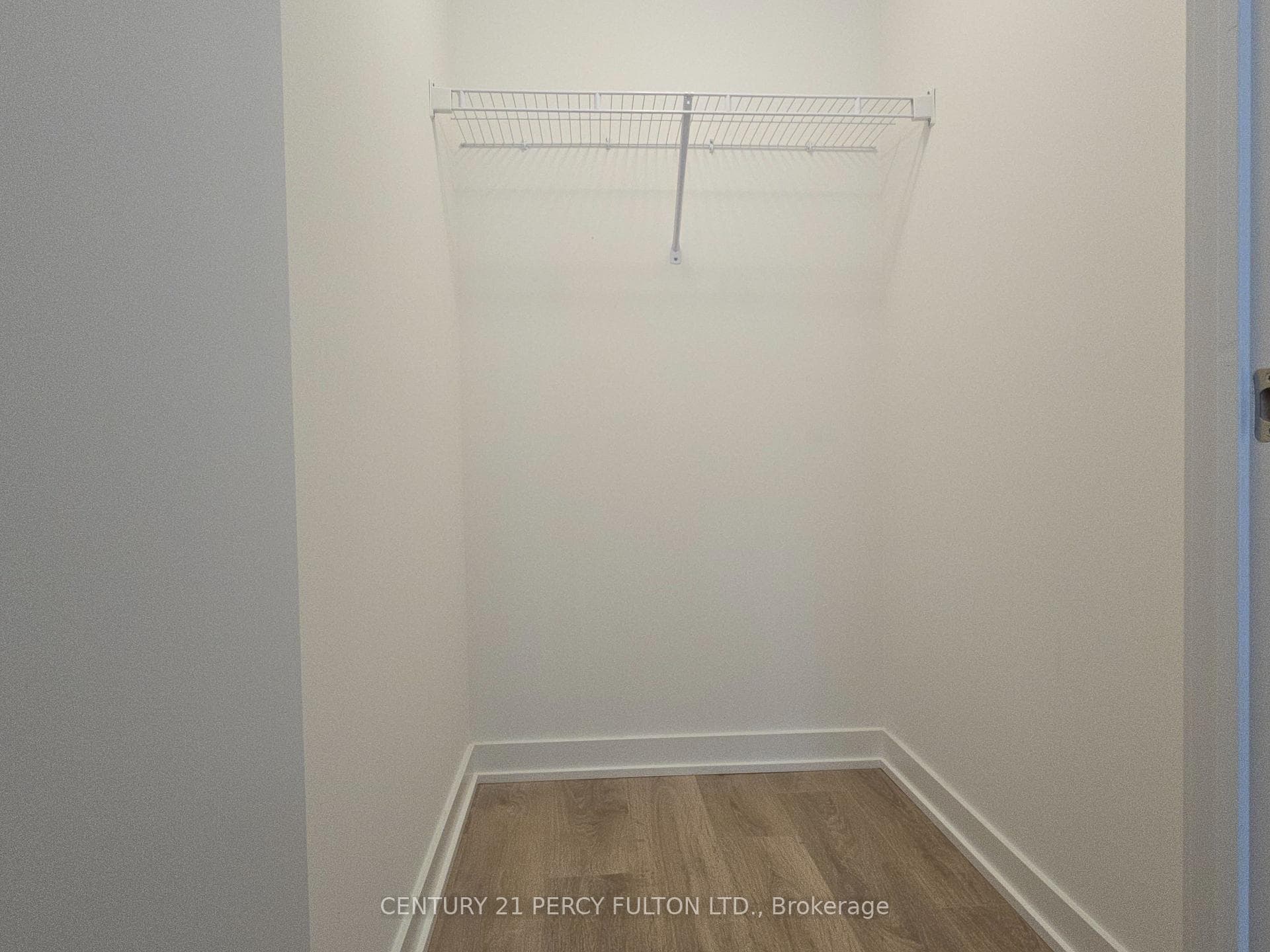 2033 Kennedy Road Unit 320 photo 23