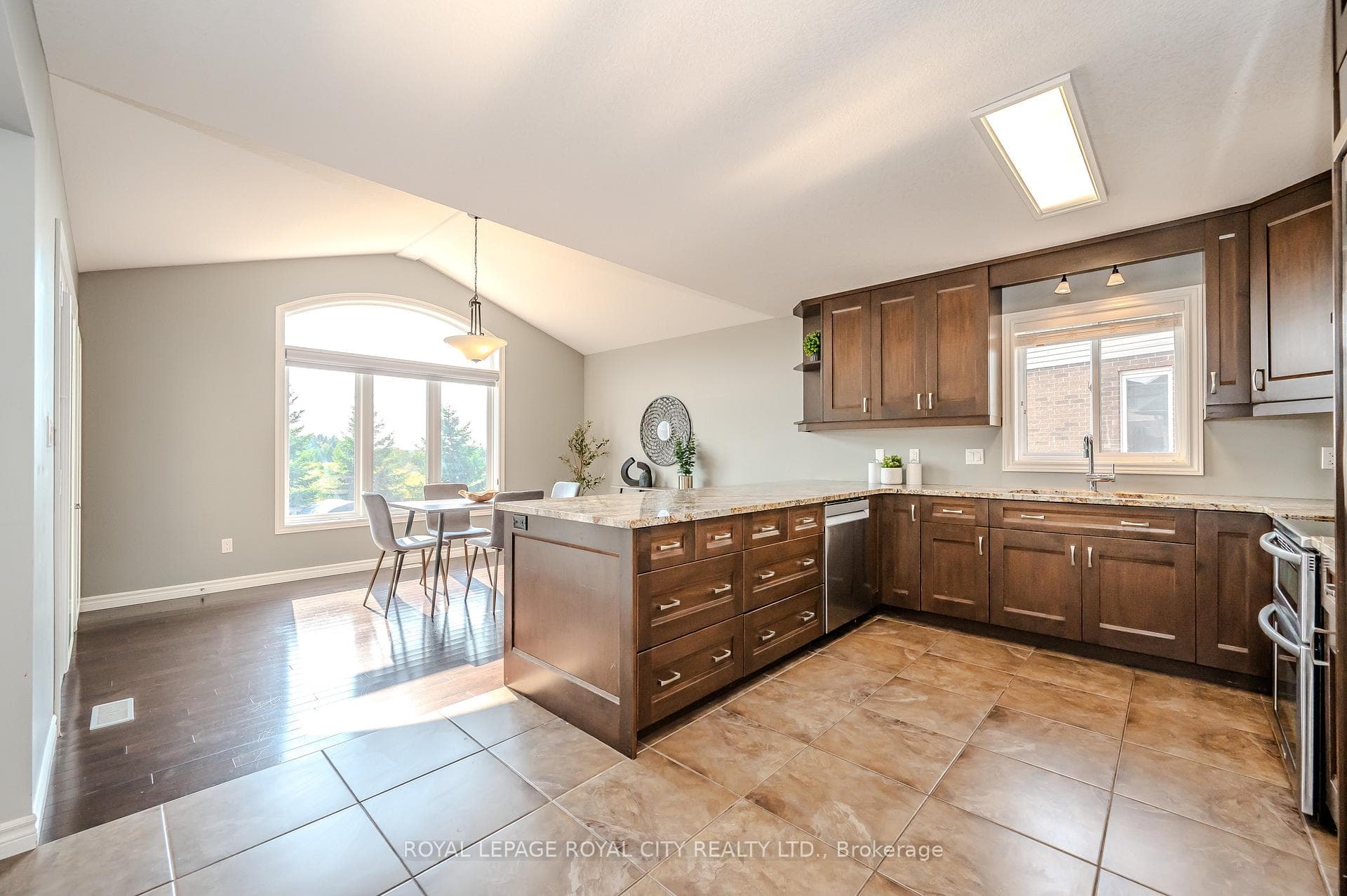 40 Ingram Drive photo 12