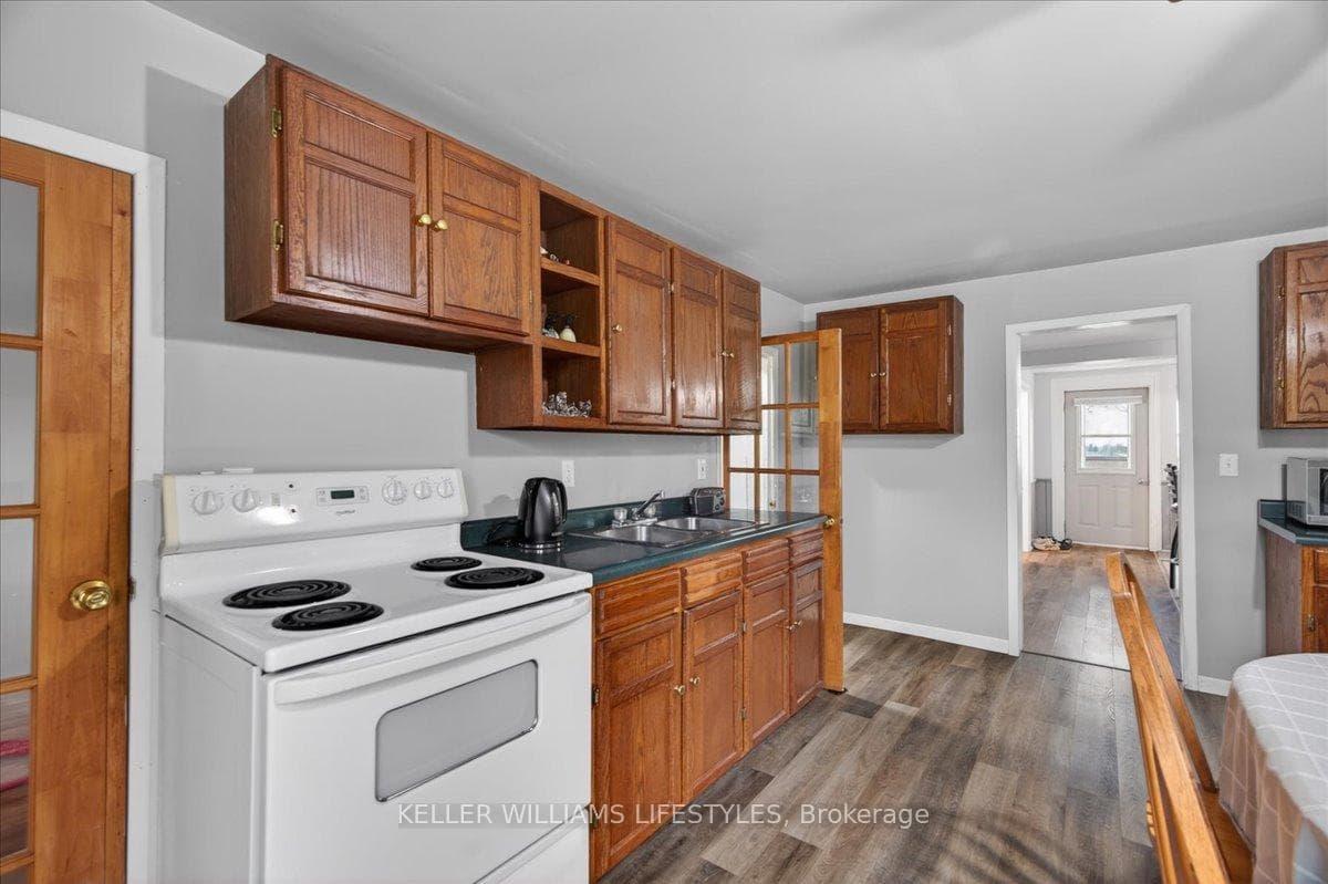 7475 Ridge Road photo 23
