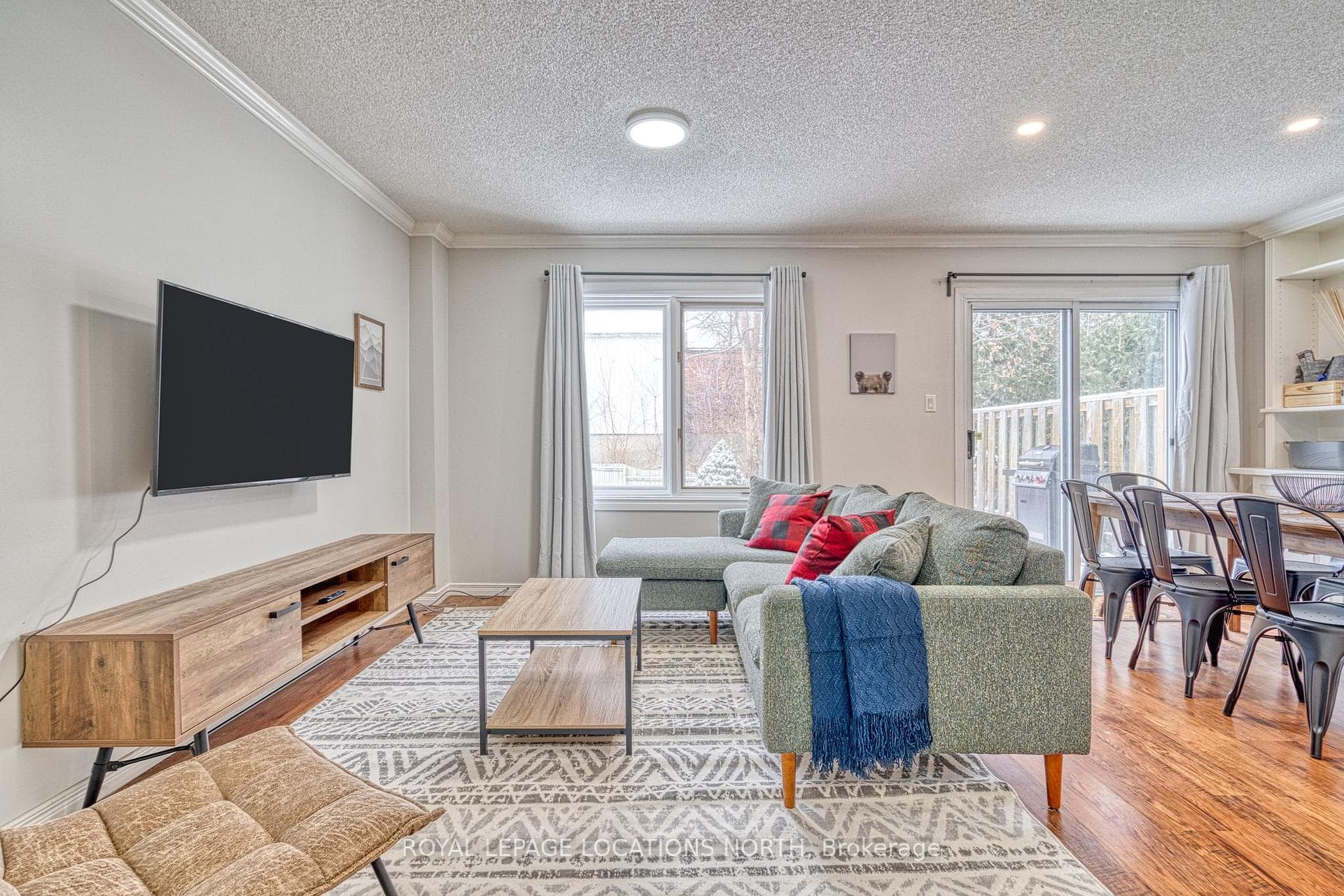 31 Reid Crescent photo 5