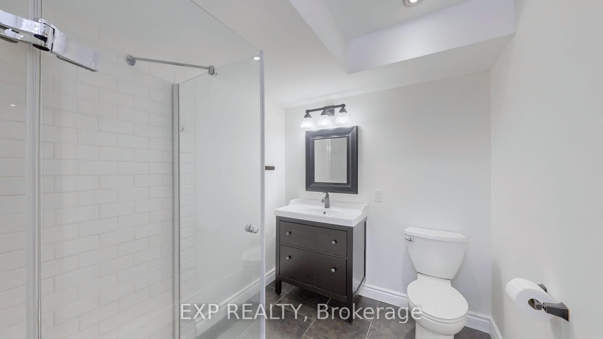 11 Avonmore Crescent photo 31