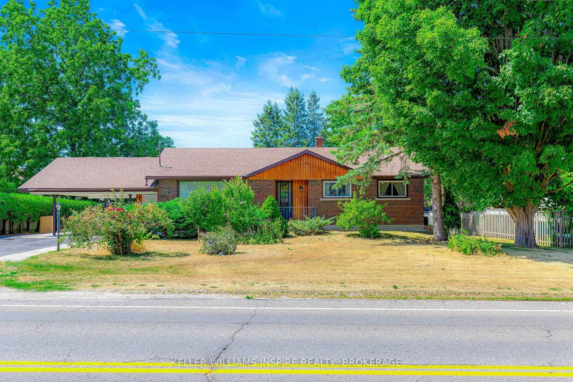 987 Sydenham Road photo 1
