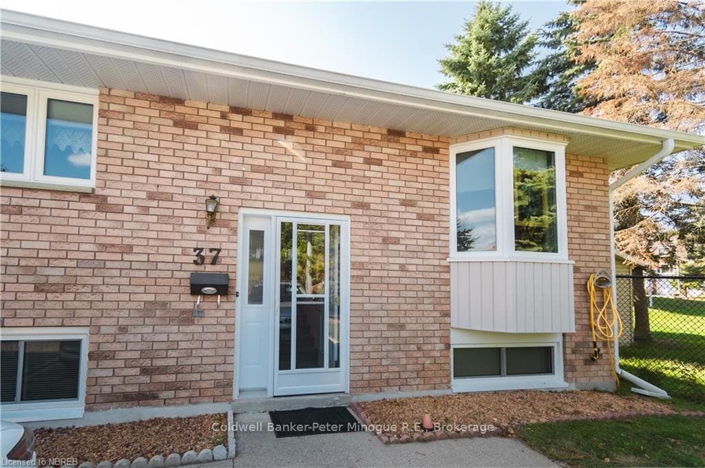 624 LAKESHORE Drive Unit 37 photo 1