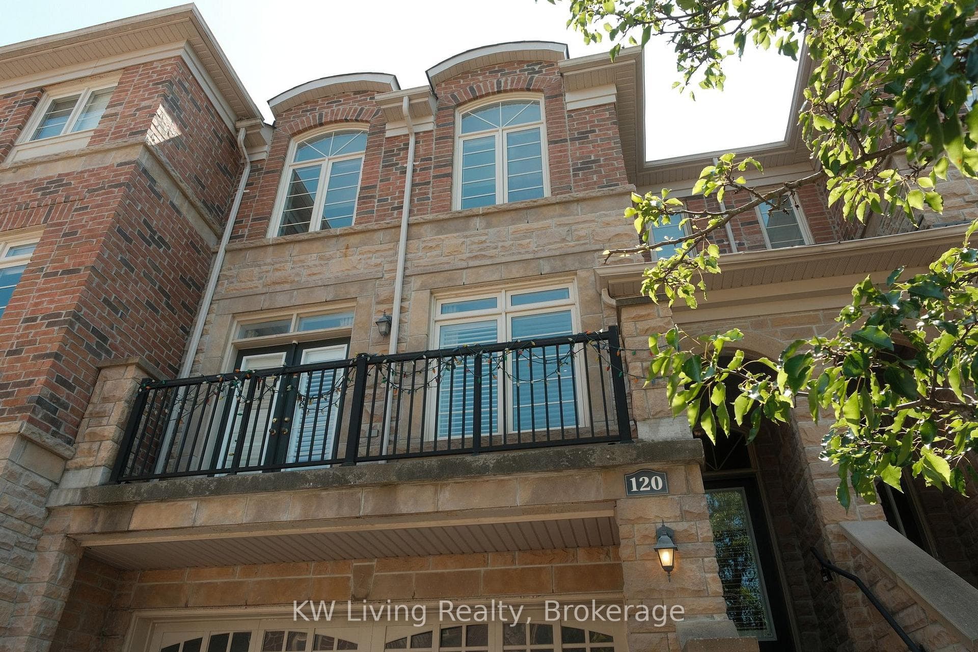 120 Chapman Court photo 4