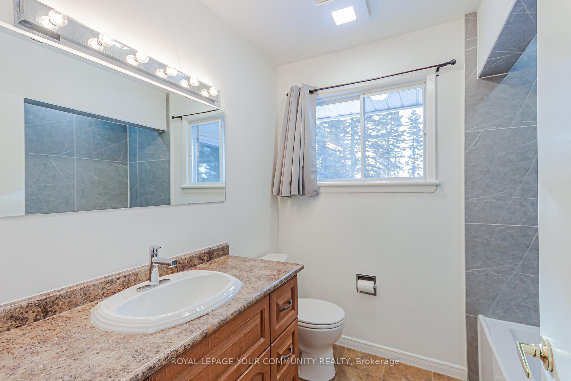 Main bathroom