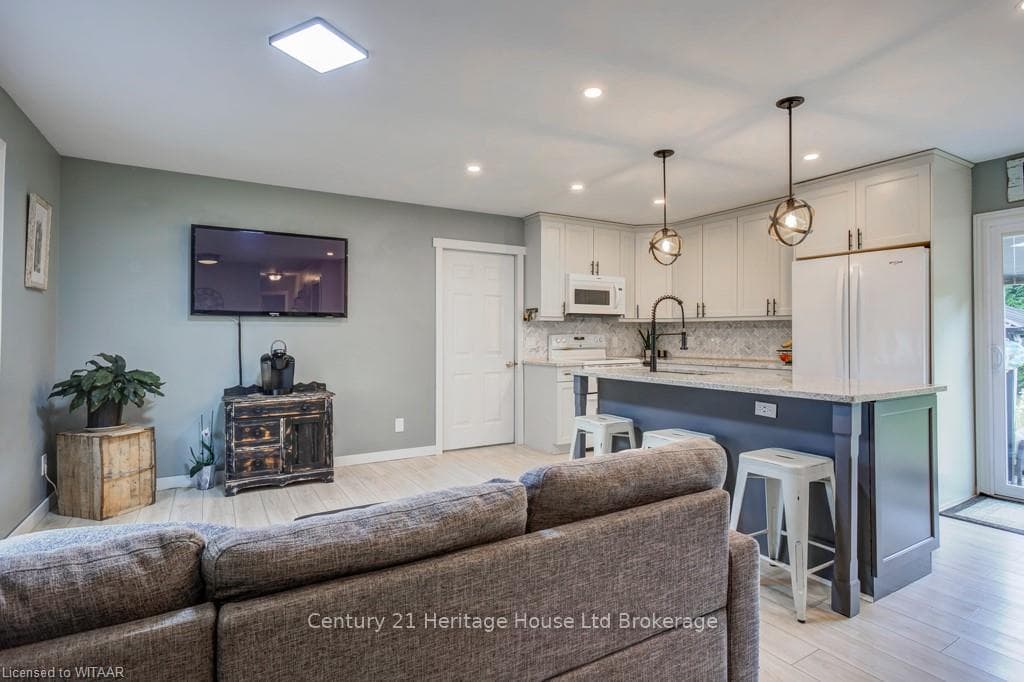 2434 EAST QUARTER LINE Road photo 6