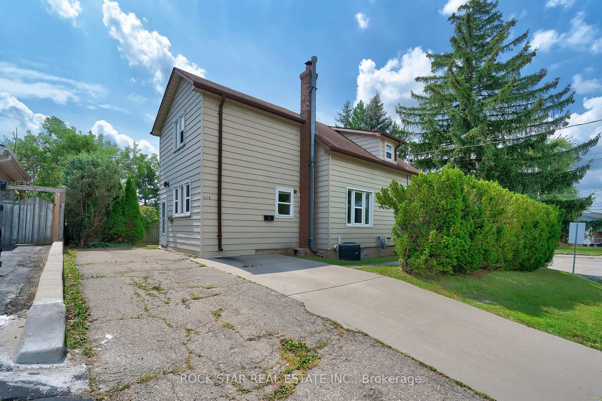 227 Fairway Road photo 2
